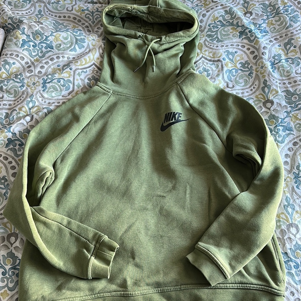 Women’s Nike Sweatshirt - M